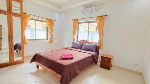 Pool Villa  For Rent At Jomtien