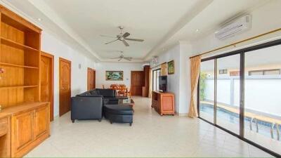 Pool Villa  For Rent At Jomtien