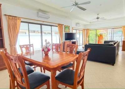 Pool Villa  For Rent At Jomtien