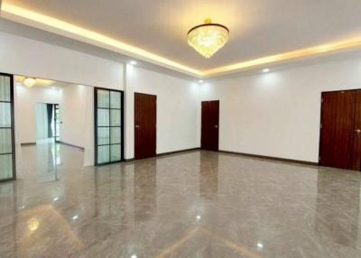 House for sale at Huayyai