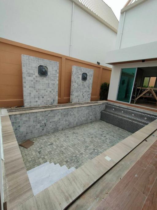Pool Villa for Sale At Huai Yai