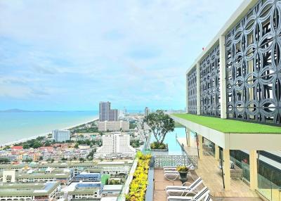 Penthouse for sale A new duplex on a luxury At  Rivera Jomtien