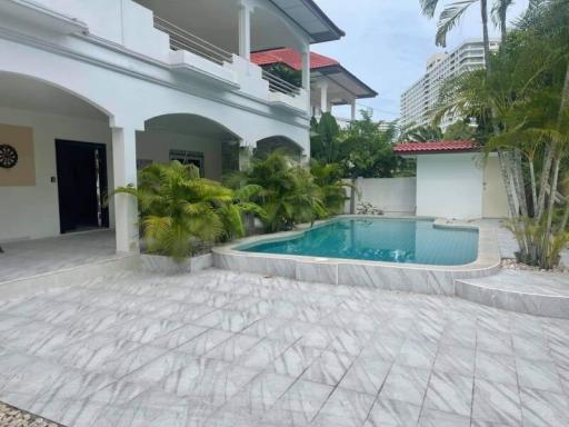 Pool Villa for sale at Royal Park Village