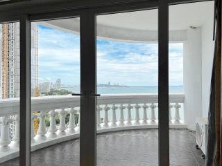 Beach Front Condo for sale at Park Beach