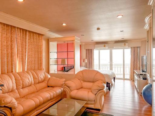 Beach Front Condo for sale at Park Beach