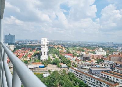 Stunning room at View Talay 5D 2 bedrooms Seaview for Sale