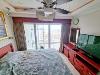 Stunning room at View Talay 5D 2 bedrooms Seaview for Sale