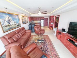 Stunning room at View Talay 5D 2 bedrooms Seaview for Sale