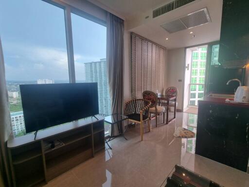 Stunning Sea View Luxury Condo For Rent