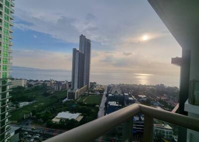 Stunning Sea View Luxury Condo For Rent