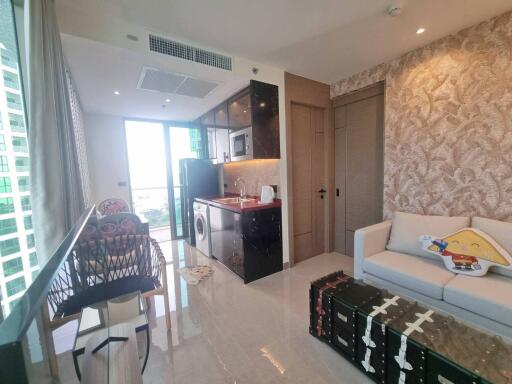 Stunning Sea View Luxury Condo For Rent