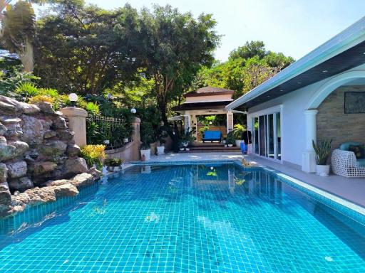 Luxury Pool Villa For Sale At Jomtien Park Villa