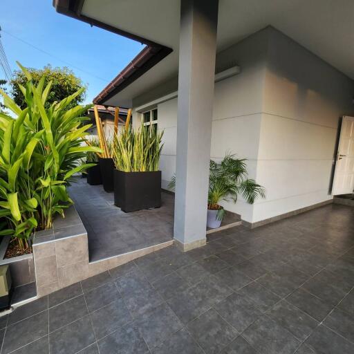 Modern House Pool villas For Rent at Huay Yai