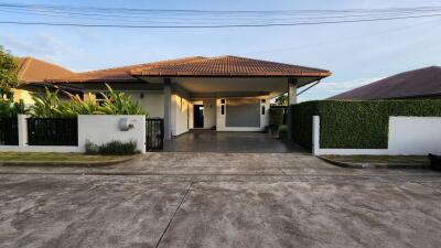 Modern House Pool villas For Rent at Huay Yai