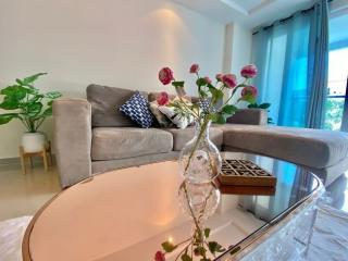 Nova Condo 2bedroom For Sale  Pratamnuk Hill