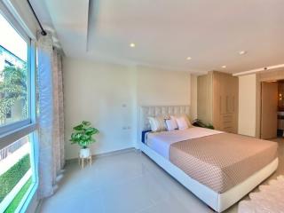 Nova Condo 2bedroom For Sale  Pratamnuk Hill