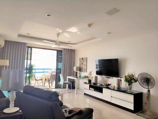 Sea View Condo for Sale at Jomtien Plaza Condotel