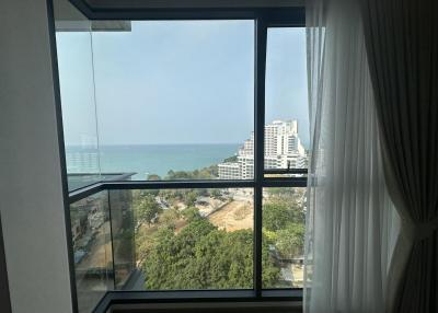 Condo for Sale Andromeda Pratumnuk Hill