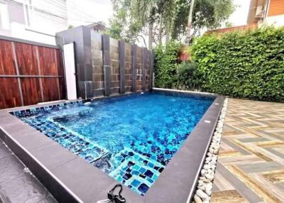Pool Villa for Sale w/ Tenant in San Phranet