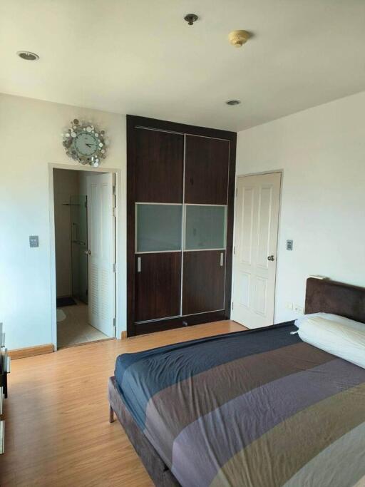 Condo for Rent at The Complete Narathiwas