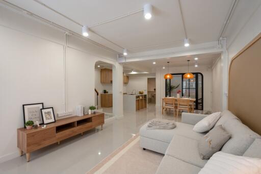 Townhouse for Sale at Zen Home - Sukhumvit