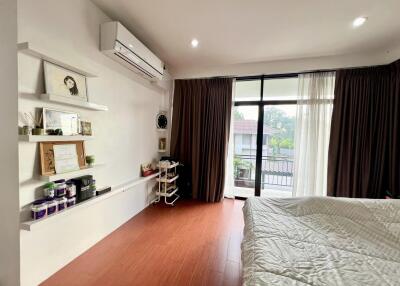 225 ตรม., 3 ห้องนอน, 4 ห้องน้ำ บ้าน ราคา ฿ 4,690,000