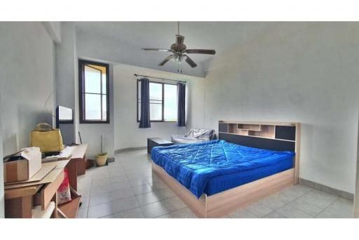 Thep Thip Mansion Studio for Sale