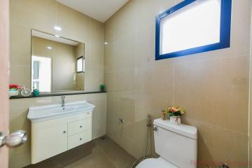 3 Bed House For Sale In East Pattaya - Uraiwan Park View