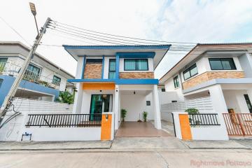 3 Bed House For Sale In East Pattaya - Uraiwan Park View