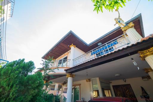 4 Bed House For Sale In North Pattaya - Not In A Village