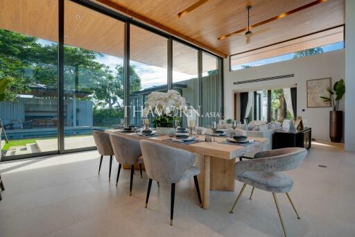บ้าน ขาย 4 ห้องนอน 220 ตร.ม. ที่ดิน 430 m² ใน  Botanica Grand Avenue, Phuket