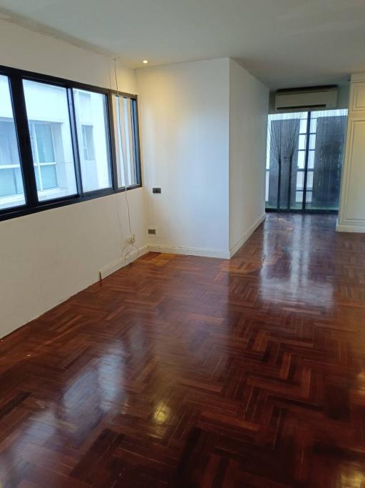 3-bedroom large condo for sale on Sathorn