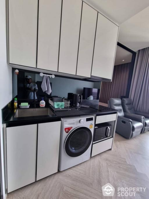 Studio Condo at Chapter Charoennakhon–riverside near BTS Krung Thon Buri