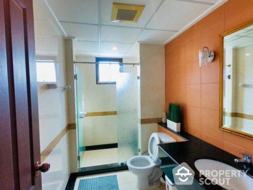 2-BR Condo at Supalai Oriental Place Sathorn Suanplu near MRT Lumphini