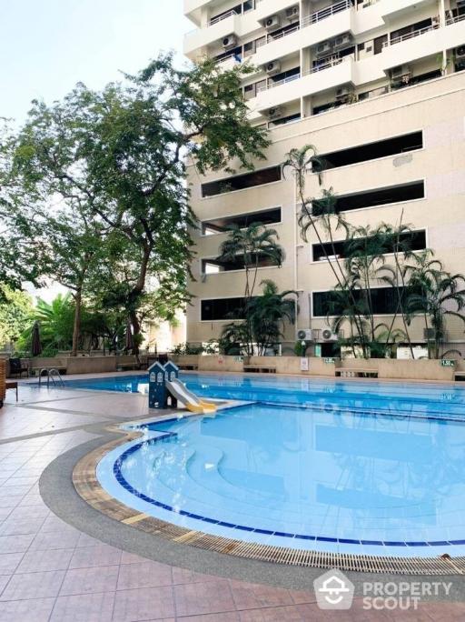 2-BR Condo at Saranjai Mansion Condominium near BTS Nana