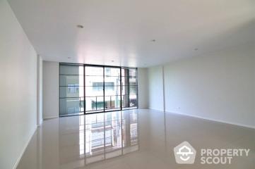 4-BR Townhouse at Siri Square Charoenkrung 80 in Bang Kho Laem