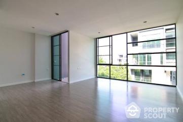 4-BR Townhouse at Siri Square Charoenkrung 80 in Bang Kho Laem