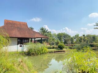 ขายบ้านสไตล์ล้านนาพร้อมสระว่ายน้ำในดอยสะเก็ด