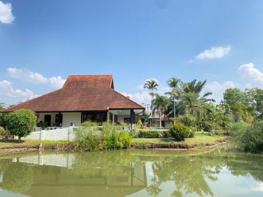 ขายบ้านสไตล์ล้านนาพร้อมสระว่ายน้ำในดอยสะเก็ด