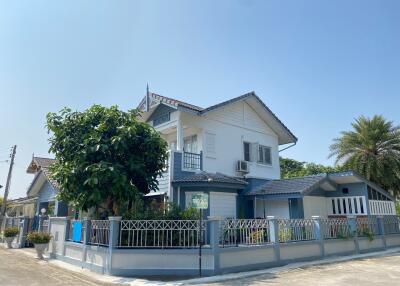 Nice 4 bedroom corner unit for sale in Doi Saket