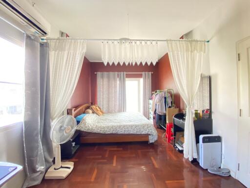 Nice 4 bedroom corner unit for sale in Doi Saket