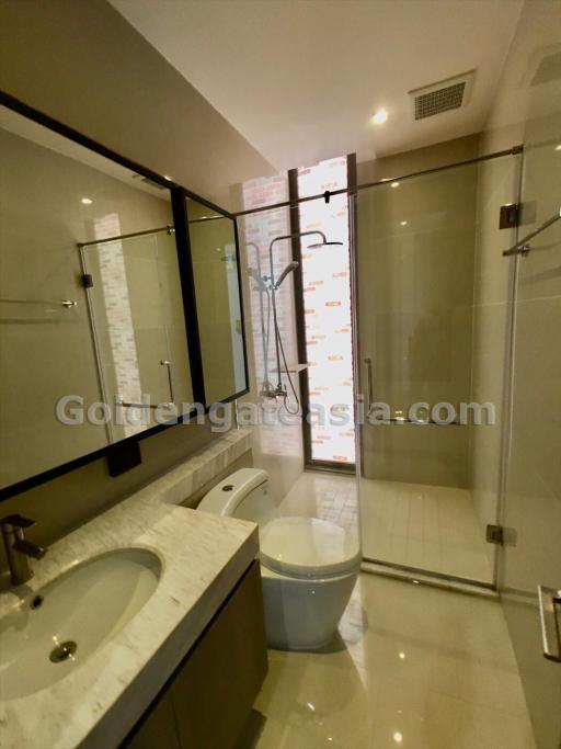 4-Bedrooms modern Townhouse in secure compound - Phrom Phong