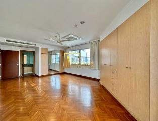 Baan Suan Plu  Pet Friendly 3 Bedroom Condo in Sathorn