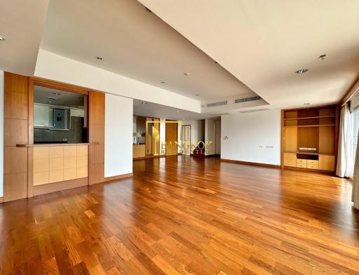 Nondzee Condominium  Large 3 Bedroom Duplex in Sathorn