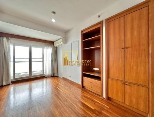 Nondzee Condominium  Large 3 Bedroom Duplex in Sathorn