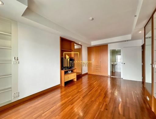 Nondzee Condominium  Large 3 Bedroom Duplex in Sathorn