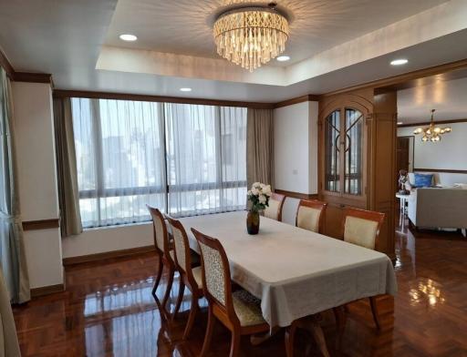 Ruamsuk Condominium  Spacious 3 Bedroom Property in Phrom Phong