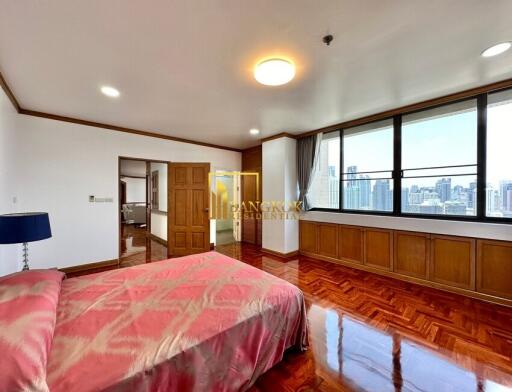 Ruamsuk Condominium  Spacious 3 Bedroom Property in Phrom Phong