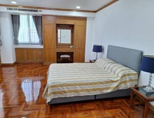 Ruamsuk Condominium  Spacious 3 Bedroom Property in Phrom Phong