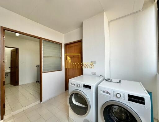 Ruamsuk Condominium  Spacious 3 Bedroom Property in Phrom Phong